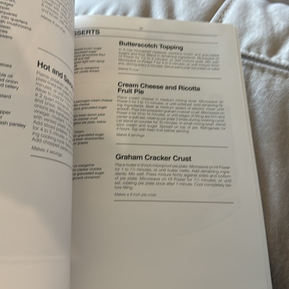 MICRO MENUS COOKBOOK Recipes and Instructions for Whirlpool Microwave Oven - Picture 3 of 4